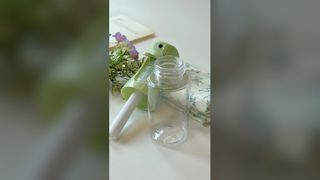 High pressure continuous spray bottle for cosmetic 